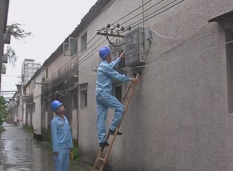 私拆電表竊電4萬多度，榕城一男子被刑拘